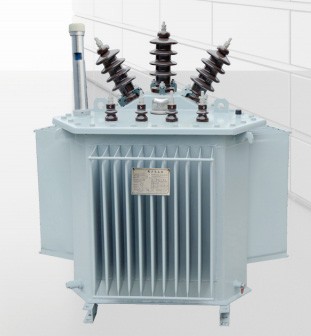 Three dimensional winding core transformer